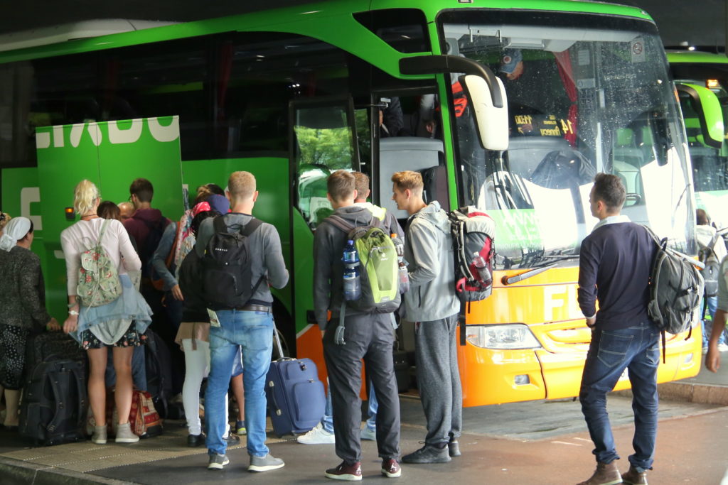 FlixBus wprowadził dodatkowe opłaty. Kto chce pomóc Matce Ziemi, dopłaca za przejazd. Na co idą „zielone” pieniądze?