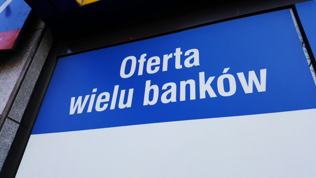 Wkrótce darmowe konta bez gwiazdek pojawią się we wszystkich bankach i SKOK-ach. Czy nieubankowieni rzucą się na te rachunki?