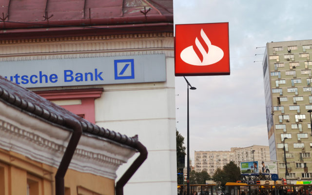 Jak suchą stopą przejść z Deutsche Banku do Santandera? I co po 12 listopada stanie się z kontami, kredytami i lokatami?