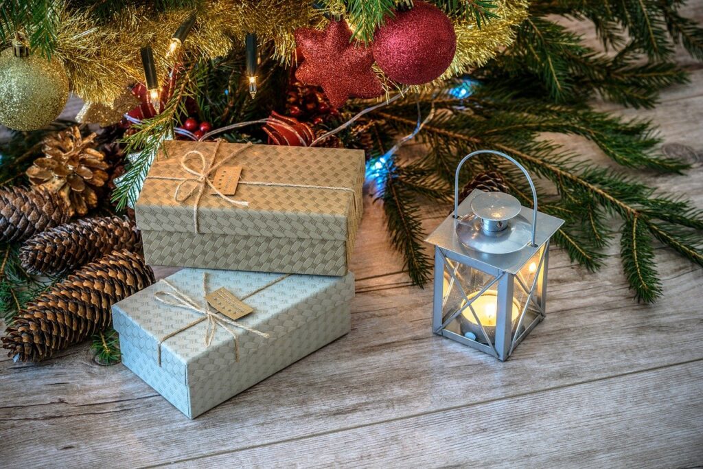 Święta 2020. Na co uważać kupując prezenty świąteczne last minute? I „ratunkowy” pomysł na bezpieczny prezent
