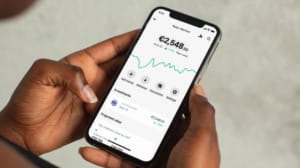 Revolut wprowadza usługi robodoradcy