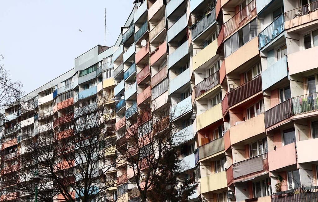 Lawina pomysłów na rynek mieszkaniowy. Dopłaty do kredytów, budownictwo społeczne, REIT-y i ukłon w stronę patodeweloperki. Co się zmieni w najbliższych latach?